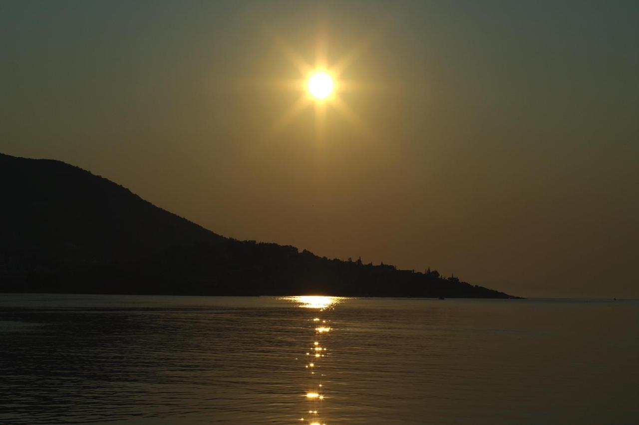 The Mirador Boutique Villa With Scenic Sea View Porto Rafti Bagian luar foto